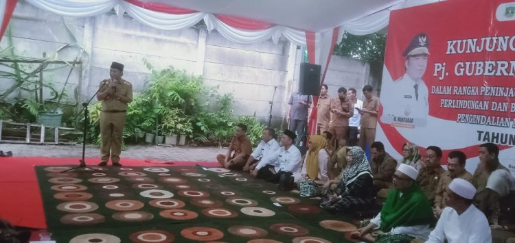Pemberian Budikdamber untuk Mengatasi Stunting dan Gizi Buruk di Kota Serang