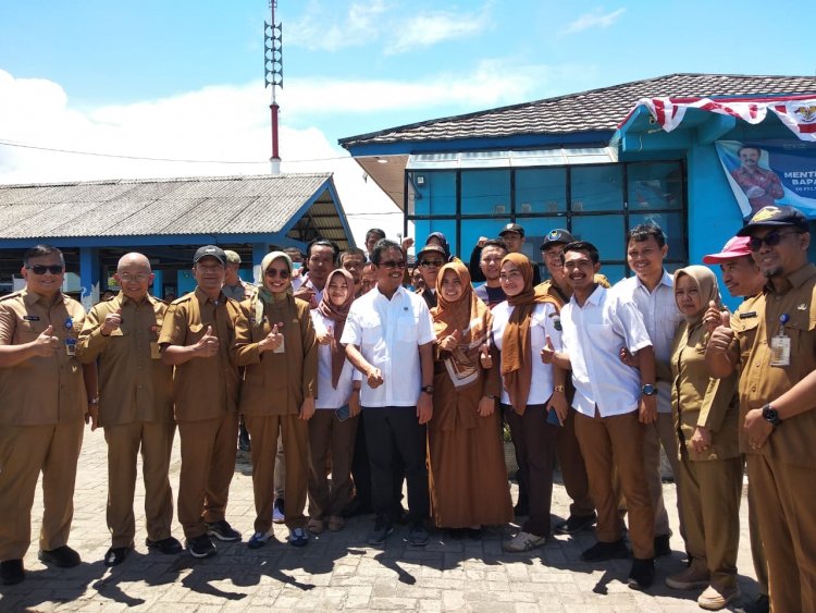 Menteri Kelautan dan Perikanan Melihat Potensi Produksi Perikanan Tangkap di Pelabuhan Perikanan Pantai Labuan