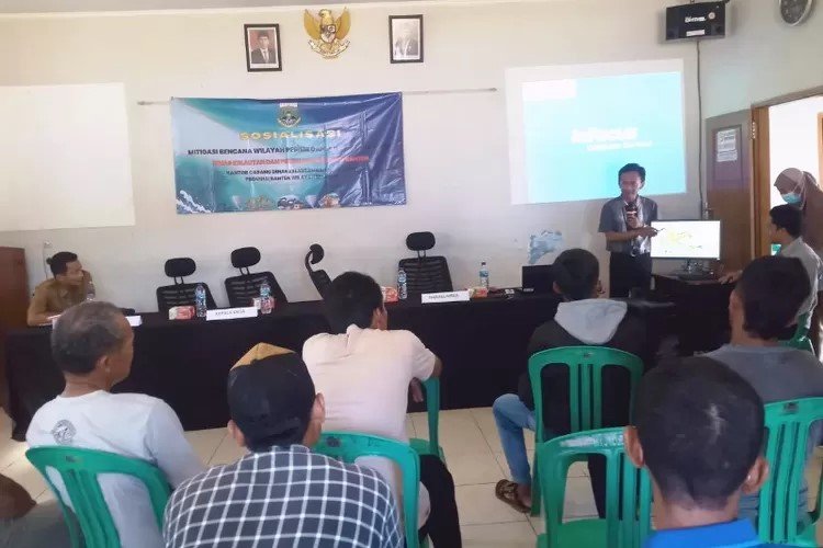 DKP Provinsi Banten bersama GMLS gelar Sosialisasi Mitigasi Bencana Megathrust di Pesisir Kabupaten Lebak